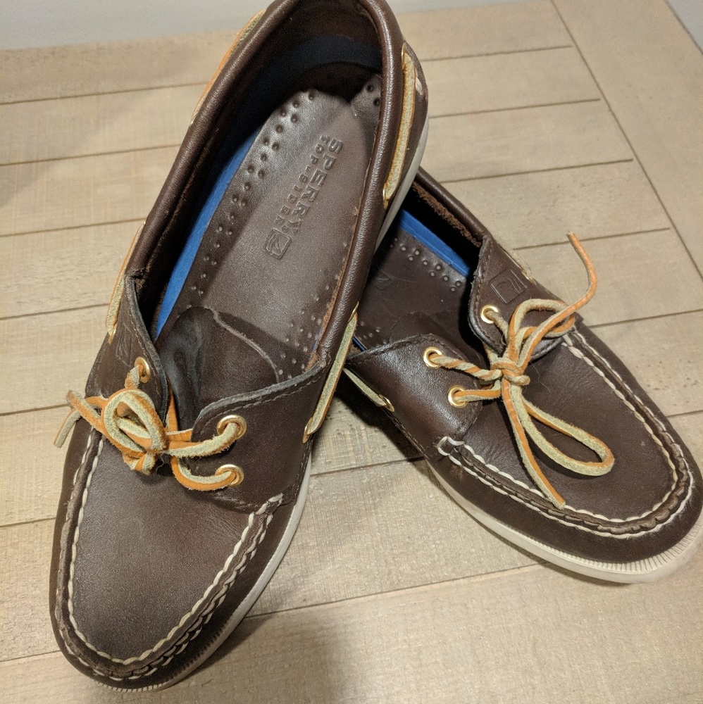 Sperry Topsiders